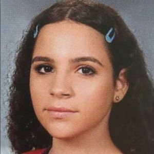 Meet your Posher, Adrianna